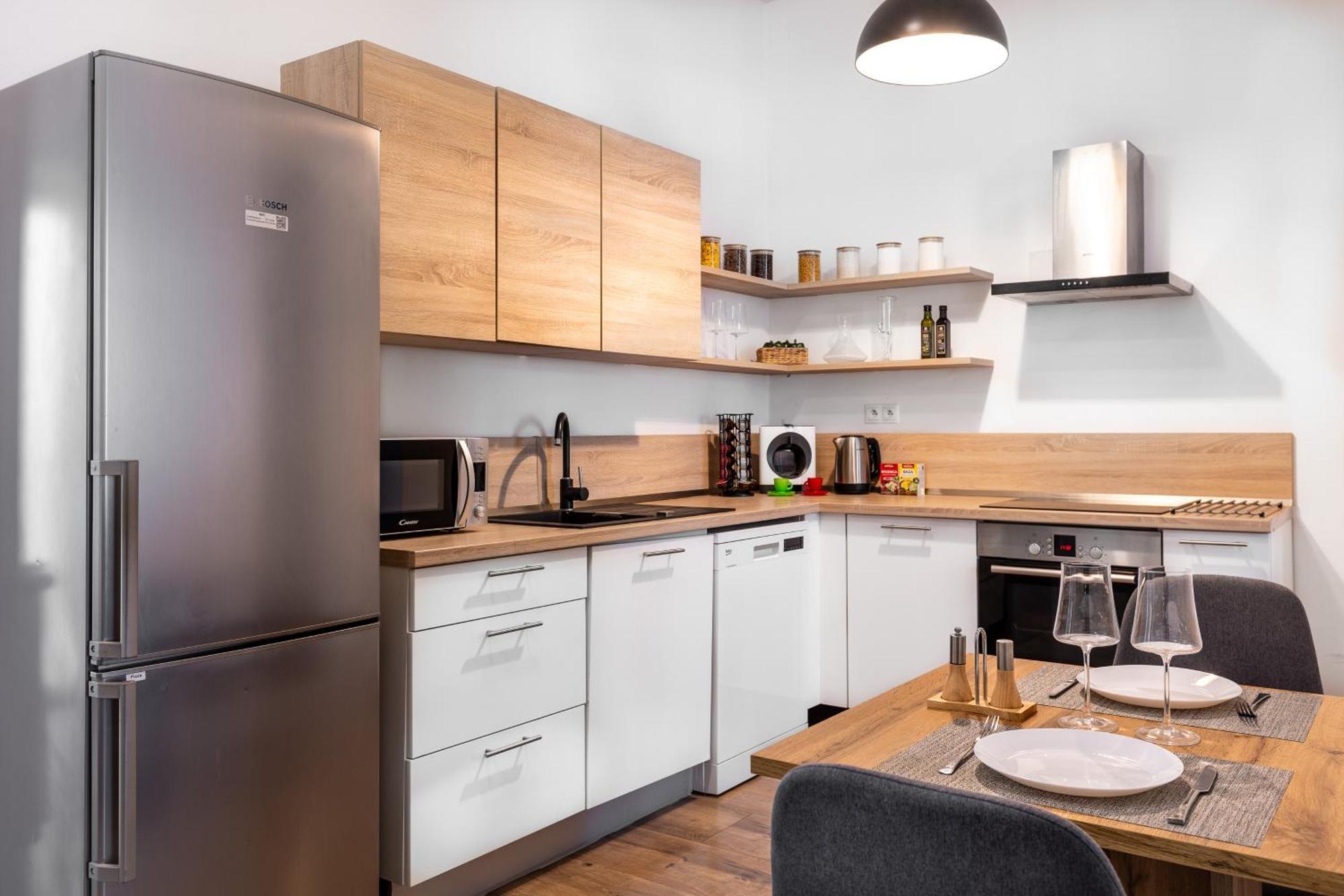 Skackava - Beautiful New Apartment In Direct Centrum, 24H Self Check-In バンスカー・ビストリツァ エクステリア 写真